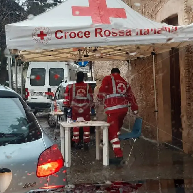 Nove “casi dubbi” a Stefanaconi, sospesa la decisione sulla riapertura delle scuole - Video