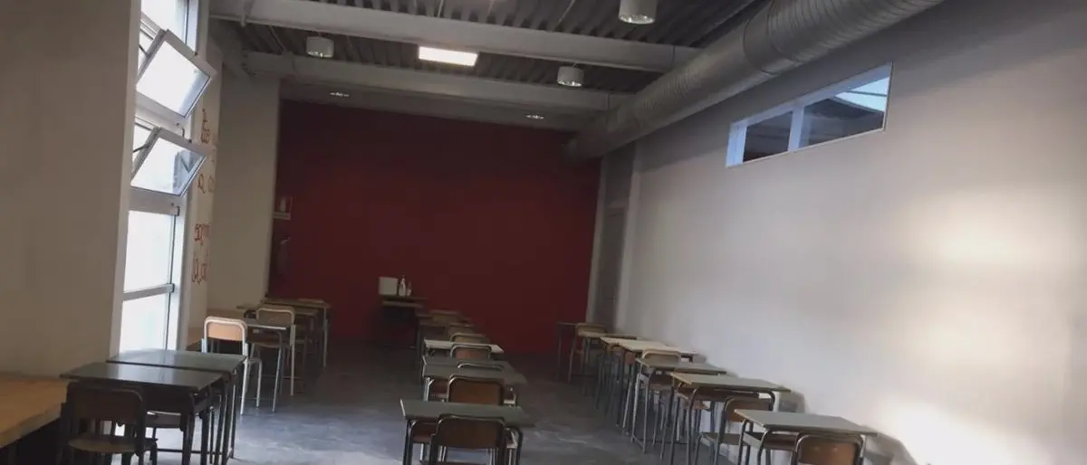 Spirlì fomenta i genitori sui social: «Segnalate le scuole con le finestre aperte». Ma la Regione che fa?