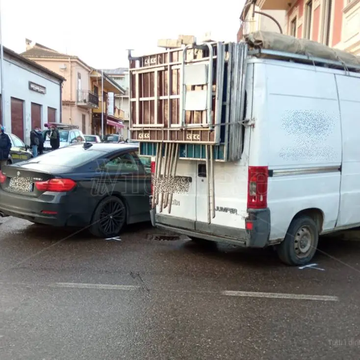 Incidente sulla Statale 18 a Mileto, un ferito trasportato in ospedale