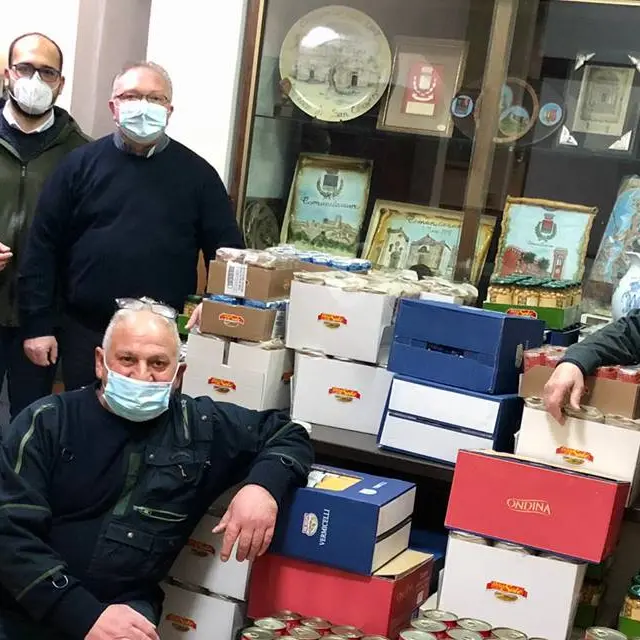 Sei quintali di generi alimentari per i bisognosi di Vibo