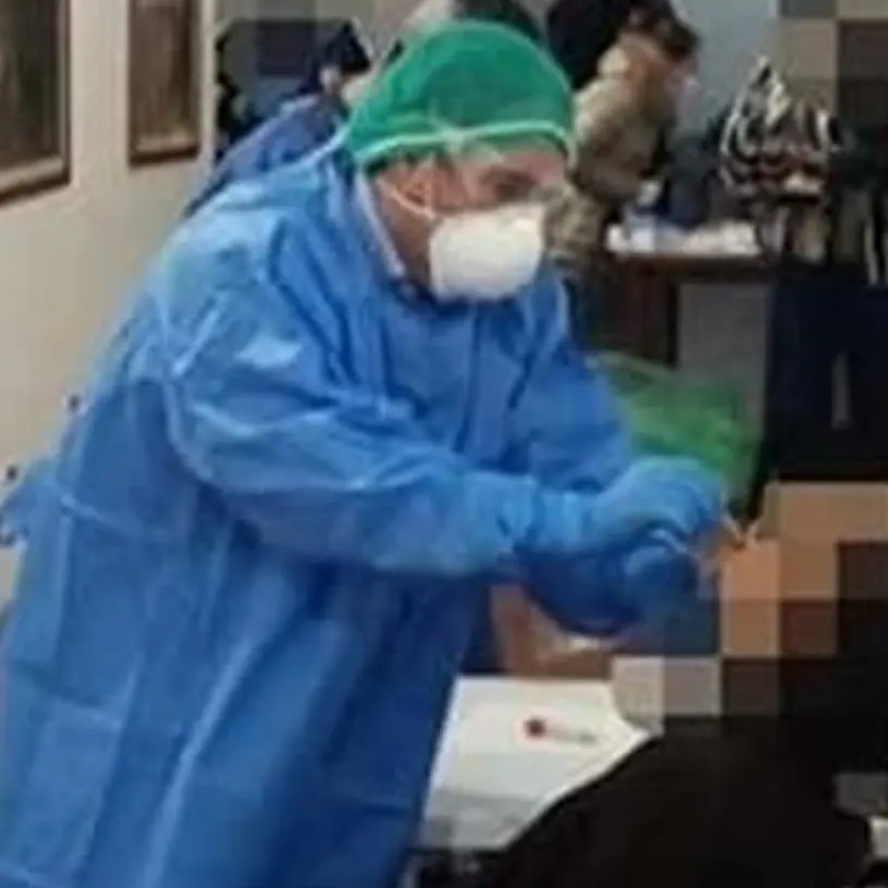 Covid, test agli alunni e al personale scolastico, il sindaco-infermiere di Nicotera in campo