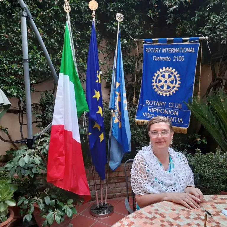 Campagna di vaccinazione anti-Covid, il Rotary Hipponion invita l’Asp a dare risposte immediate
