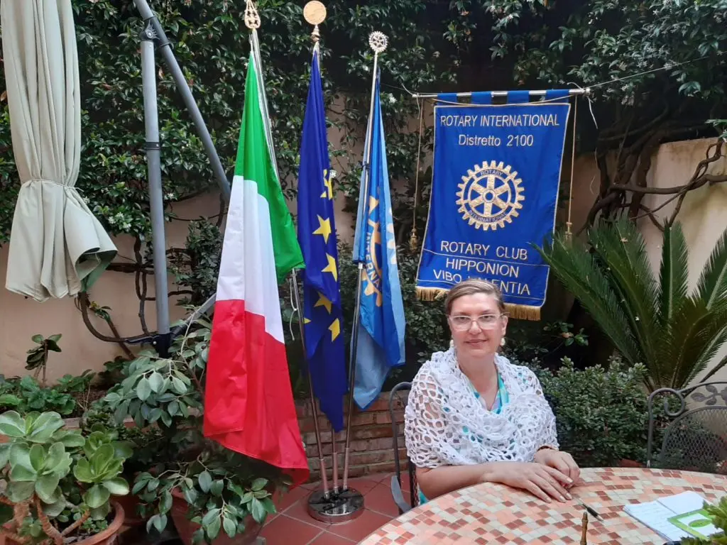 Campagna di vaccinazione anti-Covid, il Rotary Hipponion invita l’Asp a dare risposte immediate