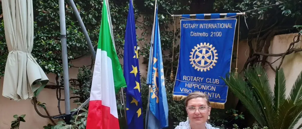 Campagna di vaccinazione anti-Covid, il Rotary Hipponion invita l’Asp a dare risposte immediate