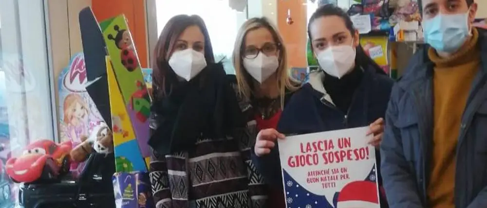 «Solidarietà contagiosa», a Vibo riscuote consensi l’idea del regalo “sospeso”