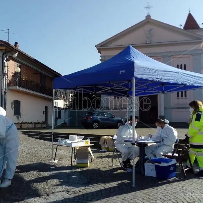 Esplode il focolaio di Piscopio: i casi positivi diventano 210