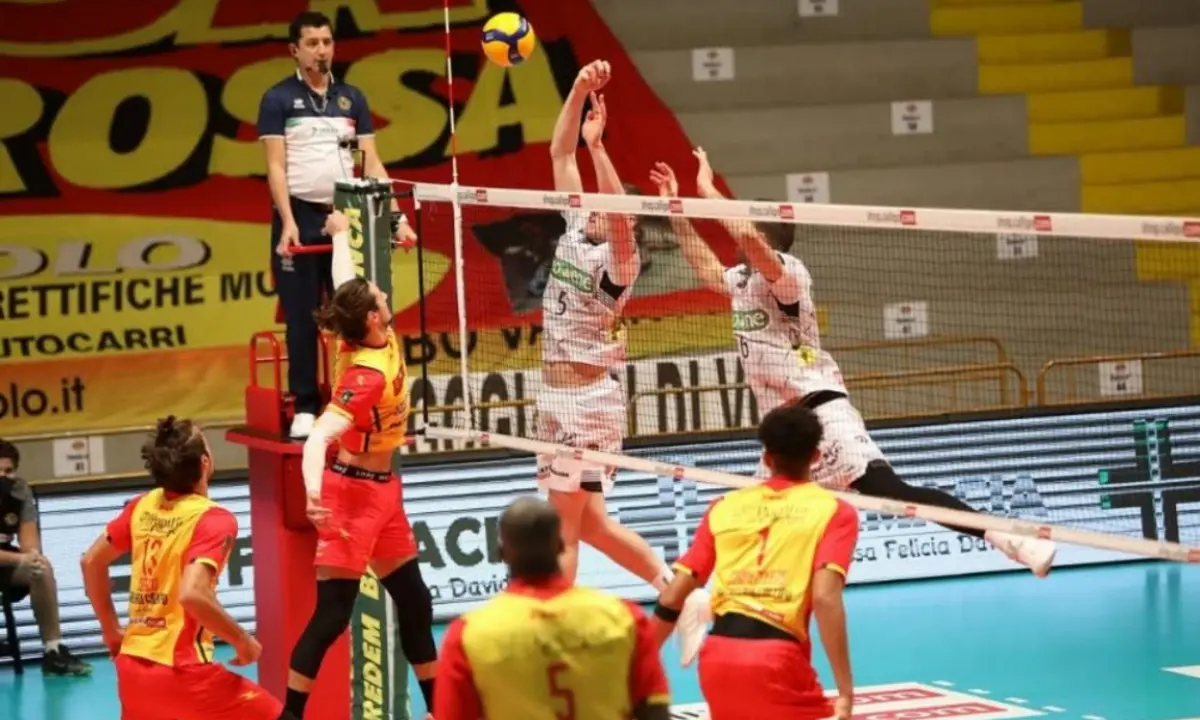 Inarrestabile Tonno Callipo, con Padova finisce 3-0 al PalaMaiata - Video