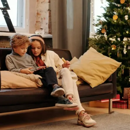 A tavola col telefonino per sentirsi un pò a casa: il Natale dei fuorisede lontani dalla Calabria