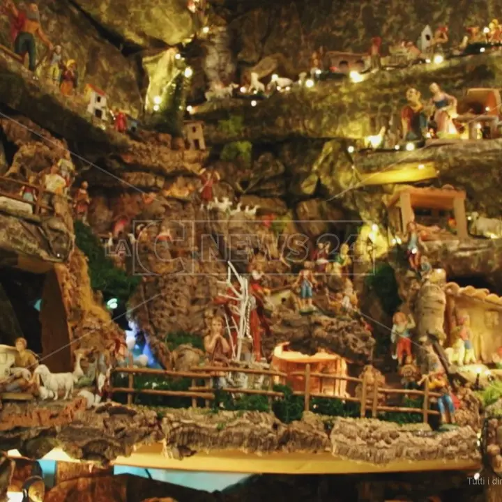 A Vibo il presepe realizzato da Franco D'Agostino: «La mia opera d'arte» – Video