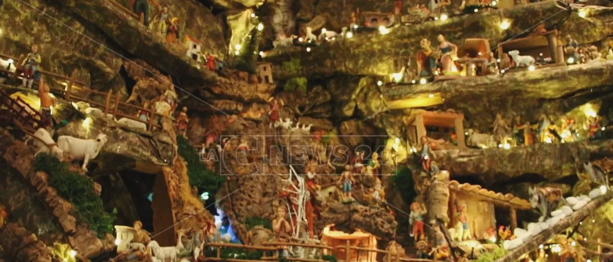 A Vibo il presepe realizzato da Franco D'Agostino: «La mia opera d'arte» – Video