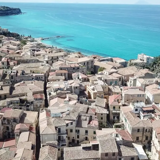 Tropea Capitale della cultura: «Mi vergogno di aver collaborato col sindaco»