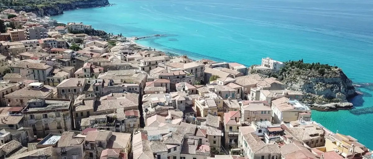 Tropea Capitale della cultura: «Mi vergogno di aver collaborato col sindaco»