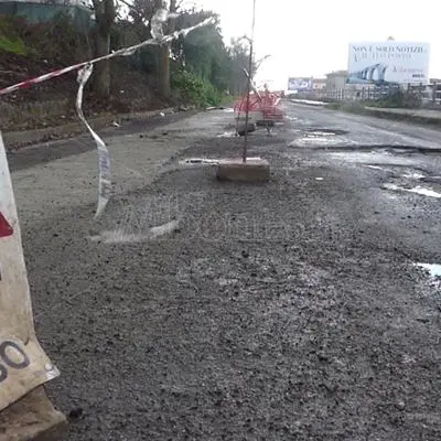 Buche, frane e allagamenti: l’apice del disastro sulle strade del Vibonese - Video