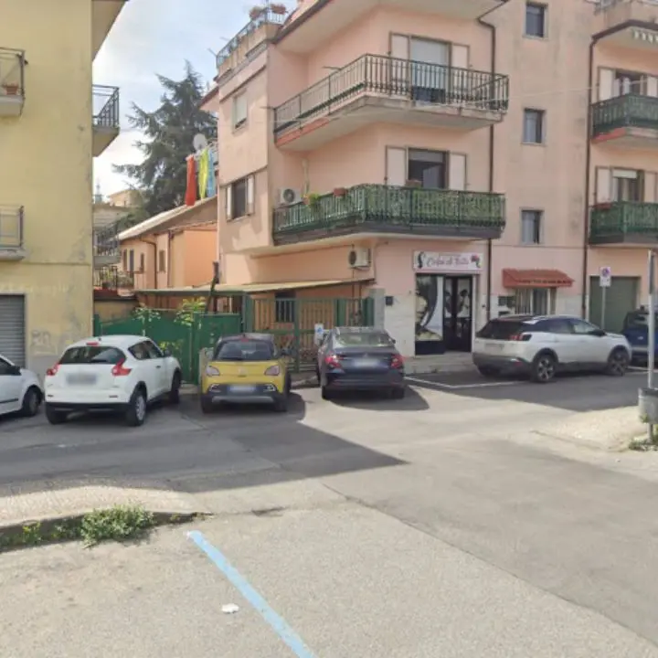 Furti d'auto nel parcheggio dietro l'ospedale di Vibo, l'allarme del personale sanitario: «Situazione sempre più preoccupante»