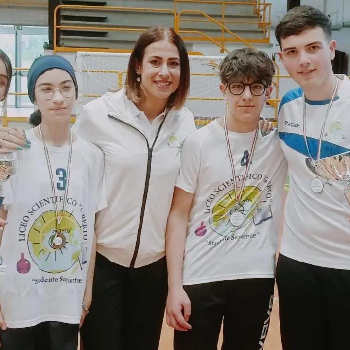 Tennistavolo scolastico, il liceo scientifico Berto di Vibo conquista due titoli e vola alle finali nazionali a Terni
