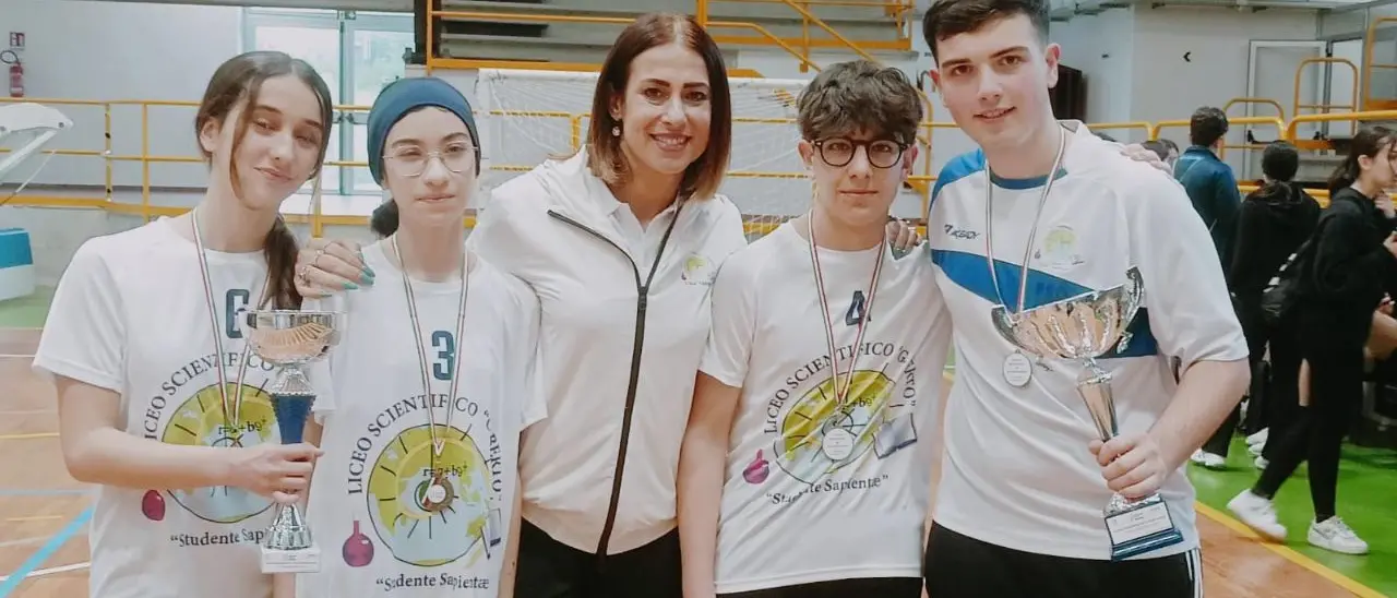 Tennistavolo scolastico, il liceo scientifico Berto di Vibo conquista due titoli e vola alle finali nazionali a Terni