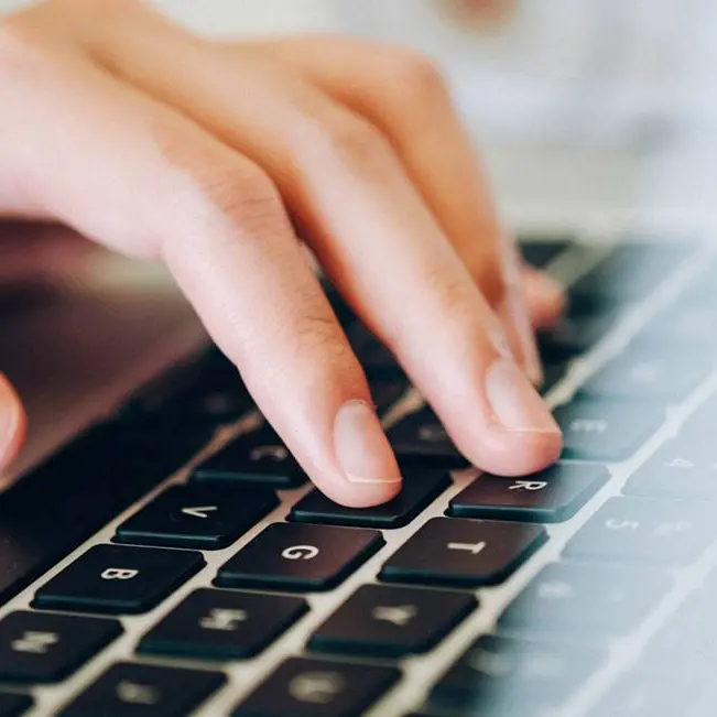 Regione, i sindacati: «Negli uffici niente norme anti Covid, a Vibo si lavora fianco a fianco»