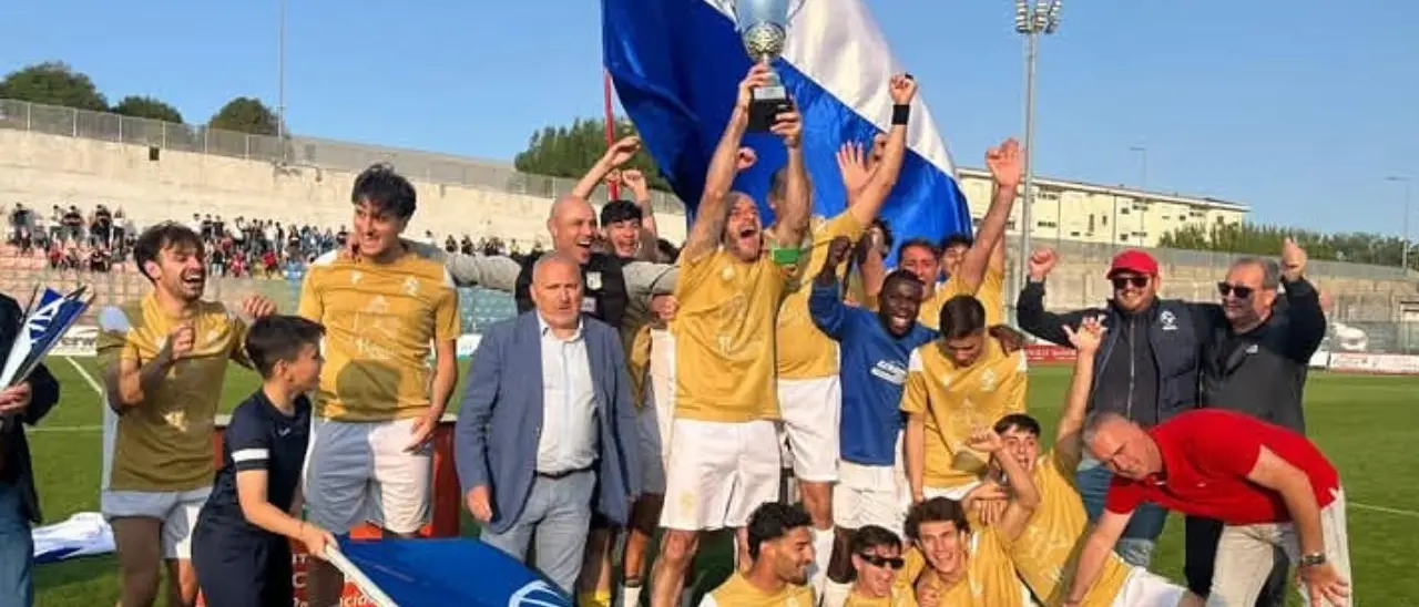 Supercoppa provinciale, il Tropea batte lo Spilinga e realizza uno storico triplete: dopo 29 anni il trofeo torna nella perla del Tirreno