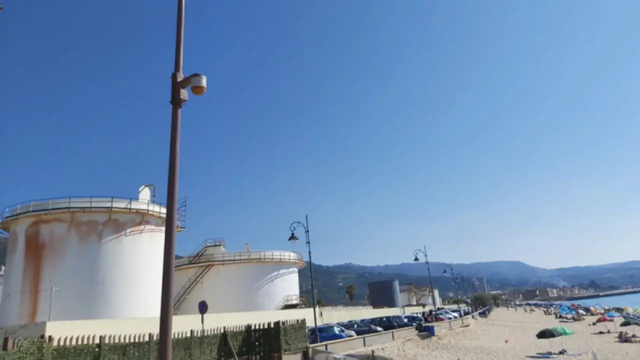 Delocalizzazione dei depositi a Vibo Marina, Grimaldi (Dr) plaude alle parole di Romeo ma Cisl chiede più confronto: «Non accetteremo decisioni dall'alto»