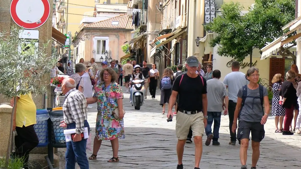 Tassa di soggiorno, 8 Comuni vibonesi sono quelli che incassano di più in Calabria: quasi 17 milioni di euro in cinque anni