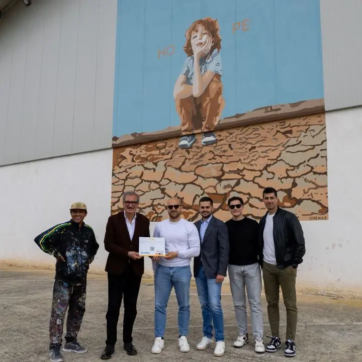 A Vibo il murales che racconta la crisi idrica globale: sui muri del Palavalentia un messaggio per le giovani generazioni