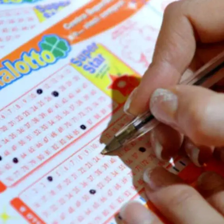 Vibo, \"bacetto\" della dea bendata: vinti 16mila euro con un \"5\" al SuperEnalotto