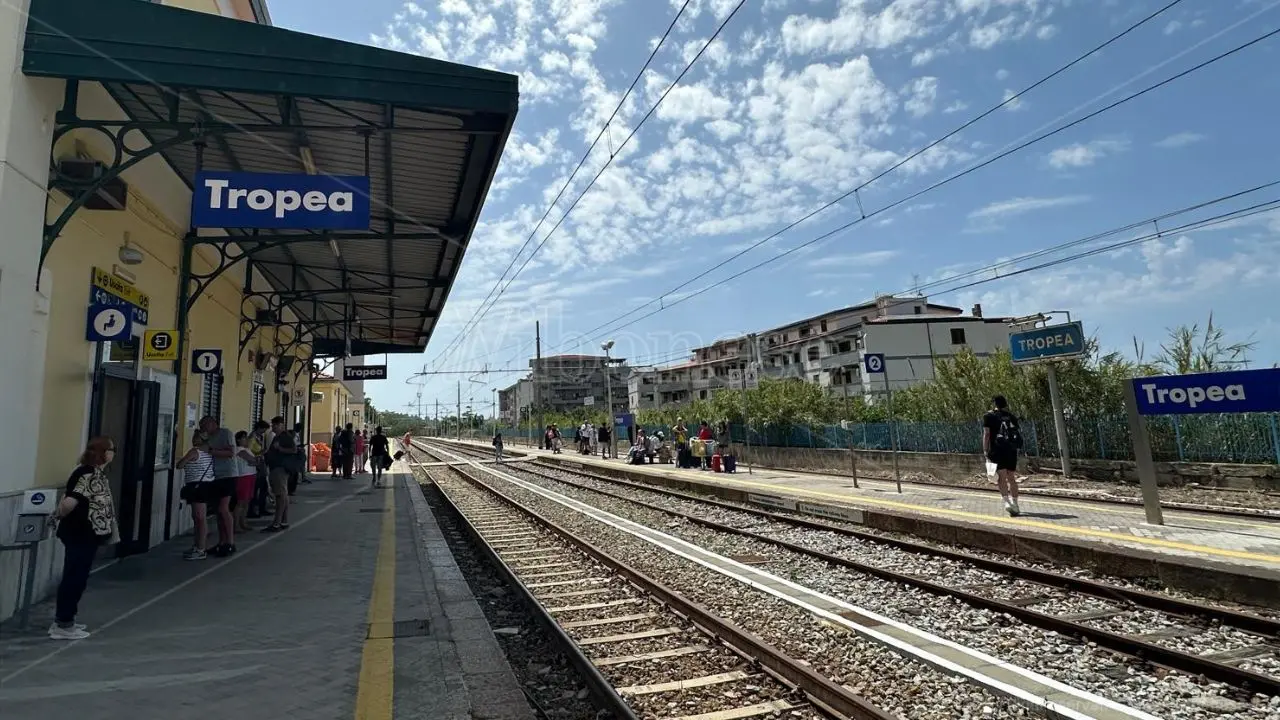 Nuovi treni sulla tratta Lamezia-Reggio via Tropea: consentiranno ai turisti di scoprire le località della Costa degli dei