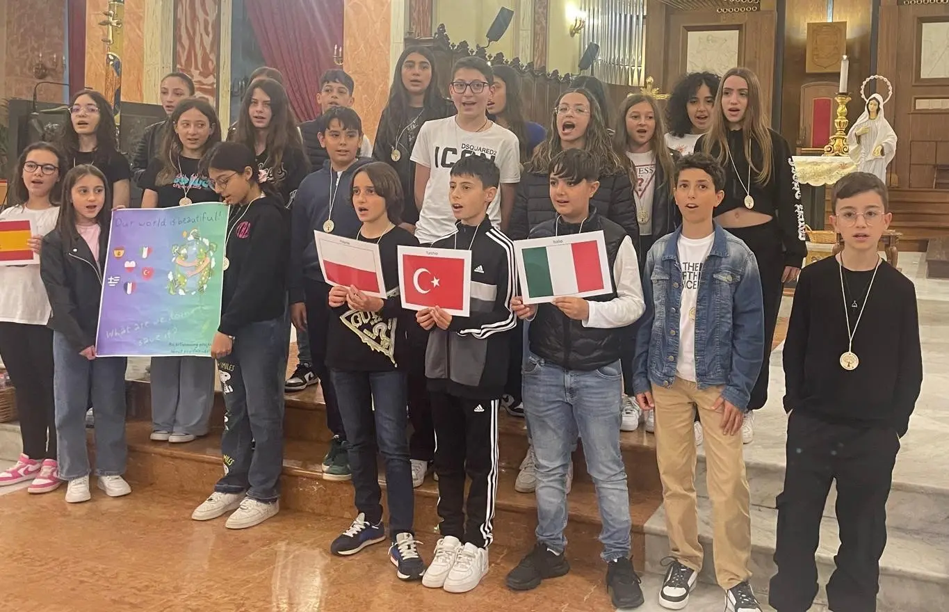 Mileto, concluso il progetto Stewards of the earth. Il vescovo agli studenti: «Dio ci ha affidato questa terra, custodirla è un nostro dovere» - VIDEO