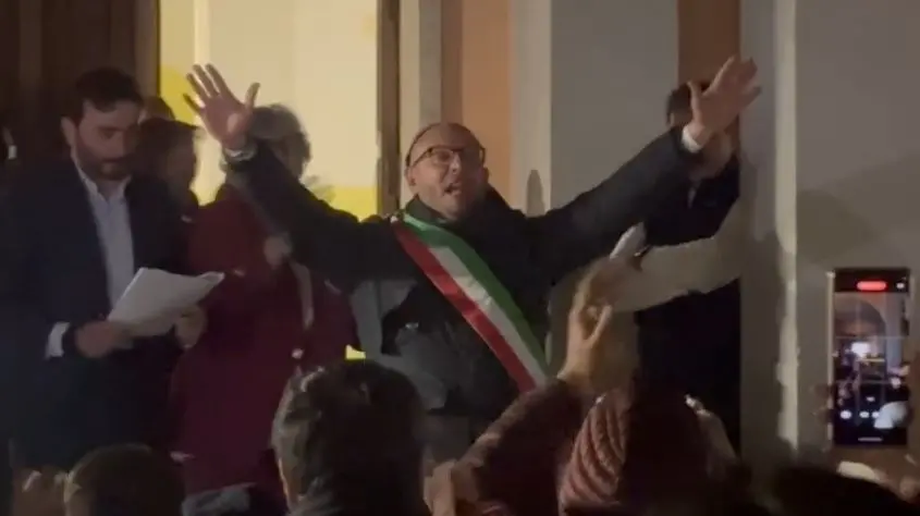 Antonio Maria Rosso nuovo sindaco di Spadola: vittoria con 21 voti di scarto su Piromalli dopo uno scrutinio infinito e tanta tensione