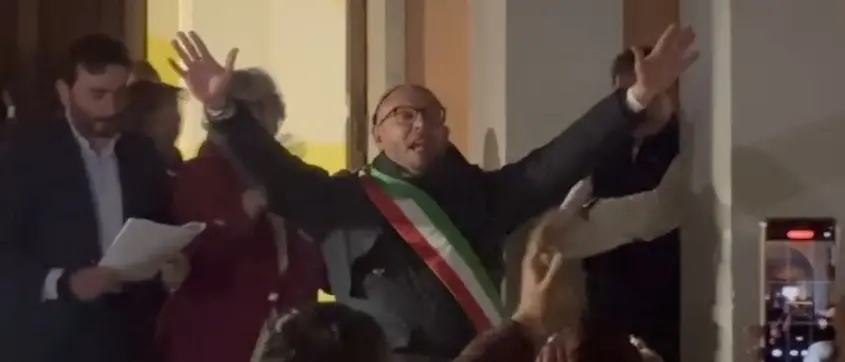 Antonio Maria Rosso nuovo sindaco di Spadola: vittoria con 21 voti di scarto su Piromalli dopo uno scrutinio infinito e tanta tensione