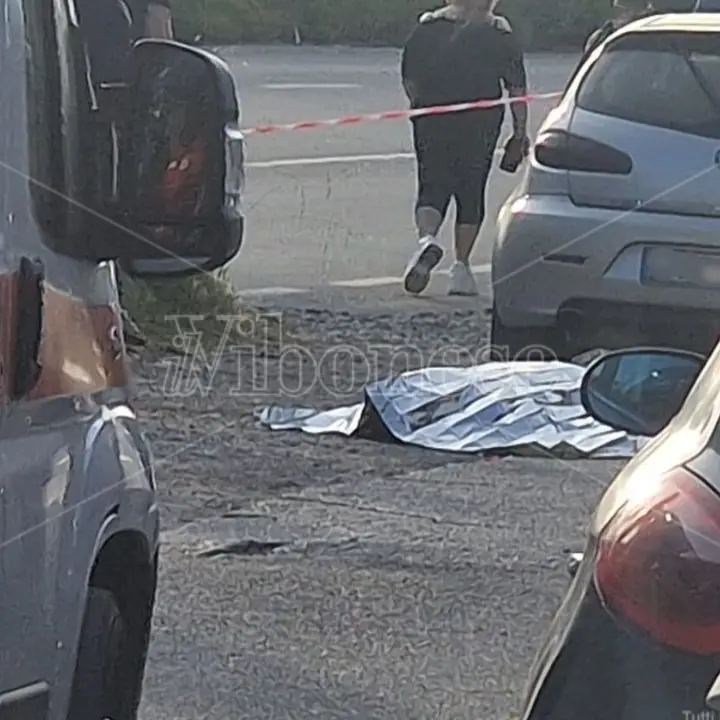 Omicidio a colpi di pistola nel Cosentino: 59enne freddato davanti un’autofficina