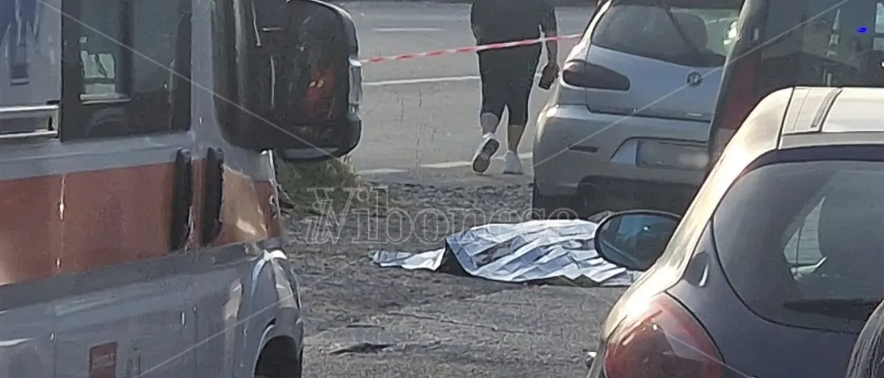 Omicidio a colpi di pistola nel Cosentino: 59enne freddato davanti un’autofficina