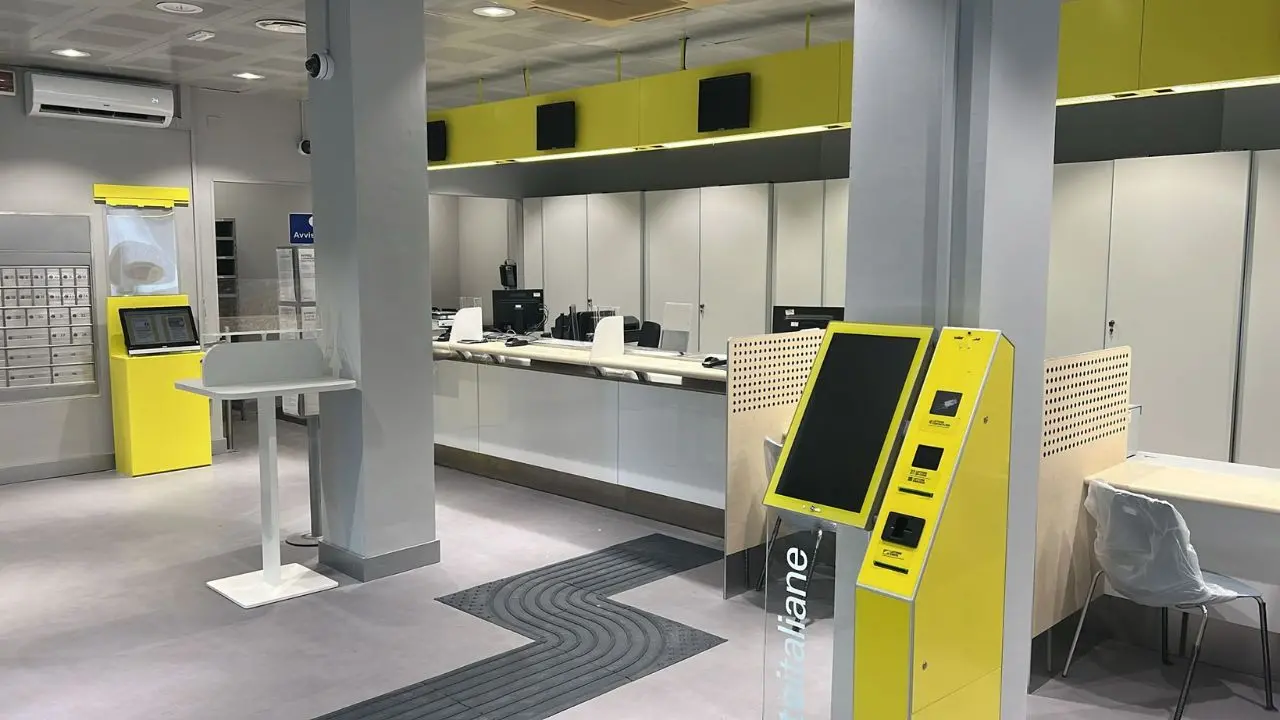 Tropea, riaperto l'ufficio postale di via Coniugi Crigna: finiscono i disagi per utenti e operatori