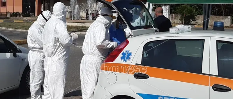 Covid, l’Asp recluta altri infermieri e operatori sanitari: «Nel Vibonese notevole incremento di positivi»