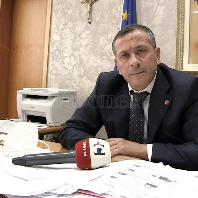 Uso delle auto aziendali all'Asp di Vibo, assolto dall'accusa di peculato l'ex commissario Giuliano