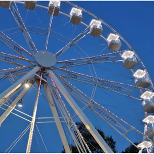 A Vibo Marina arriva la ruota panoramica: resterà davanti al porto fino al 31 agosto