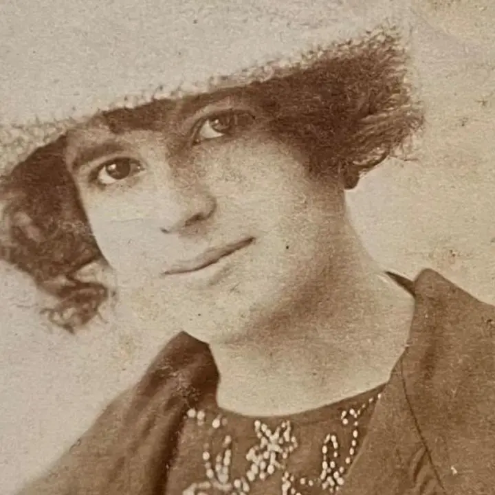 Eleonora, una donna tra due secoli: il romanzo che racconta la storia della prima giornalista della provincia vibonese