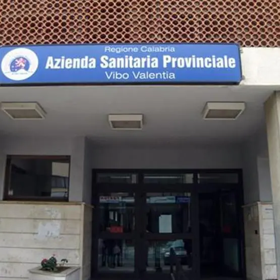 Annullate le selezioni per il nuovo direttore Asp di Vibo, Alecci: «Fatto gravissimo»