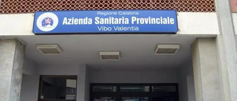 Annullate le selezioni per il nuovo direttore Asp di Vibo, Alecci: «Fatto gravissimo»