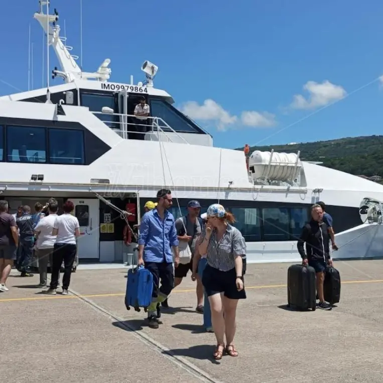 Vibo Marina, un innovativo aliscafo ibrido (amico dell'ambiente) per i collegamenti con le Isole Eolie e Milazzo