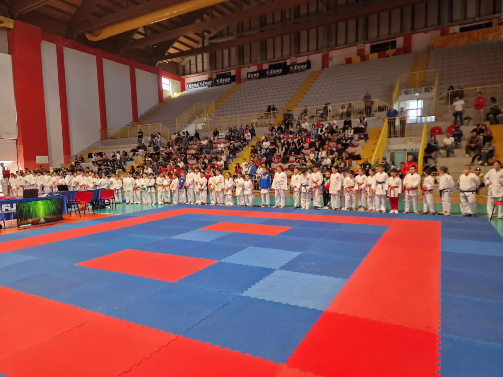 Karate, al PalaMaiata di Vibo il secondo memorial in ricordo del maestro Mimmo Maurino con oltre 300 atleti