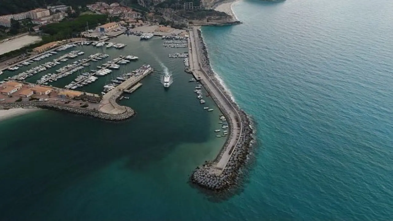 Fronte del porto, Tropea nel report di Libera \"Diario di bordo\" sul controllo degli scali calabresi da parte dei clan di 'ndrangheta