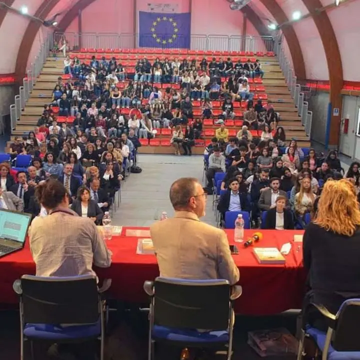 Vibo, al Liceo Morelli un incontro con al centro i temi dell'immigrazione, della giustizia e dell'inclusione sociale