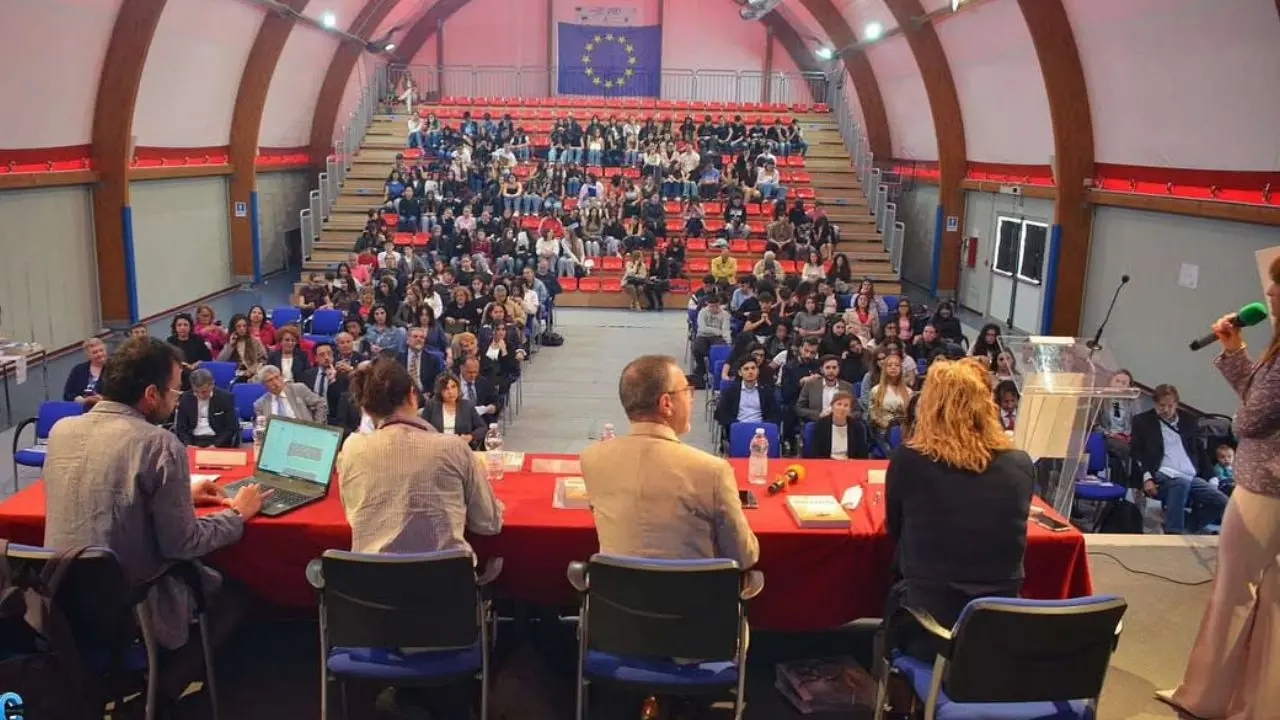 Vibo, al Liceo Morelli un incontro con al centro i temi dell'immigrazione, della giustizia e dell'inclusione sociale