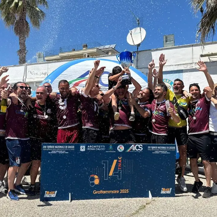 Gli architetti di Vibo e Reggio vanno in rete: la squadra di calcio formata dai due Ordini provinciali si laurea campione d'Italia