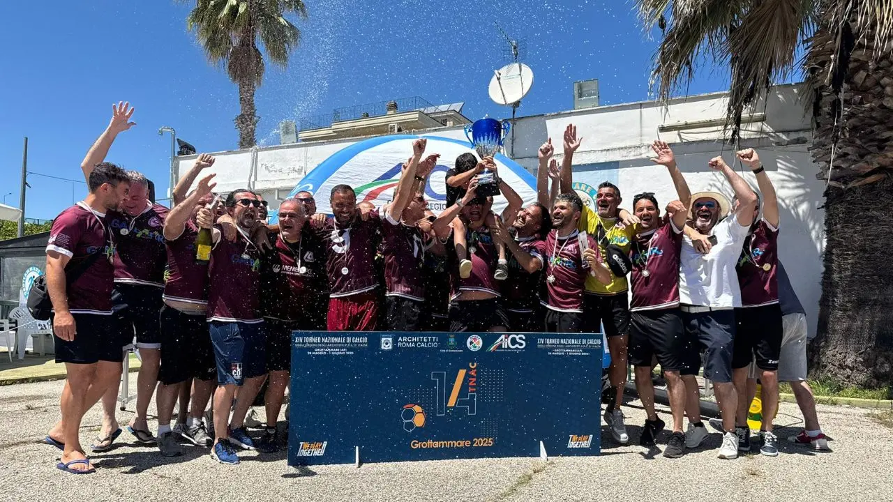 Gli architetti di Vibo e Reggio vanno in rete: la squadra di calcio formata dai due Ordini provinciali si laurea campione d'Italia