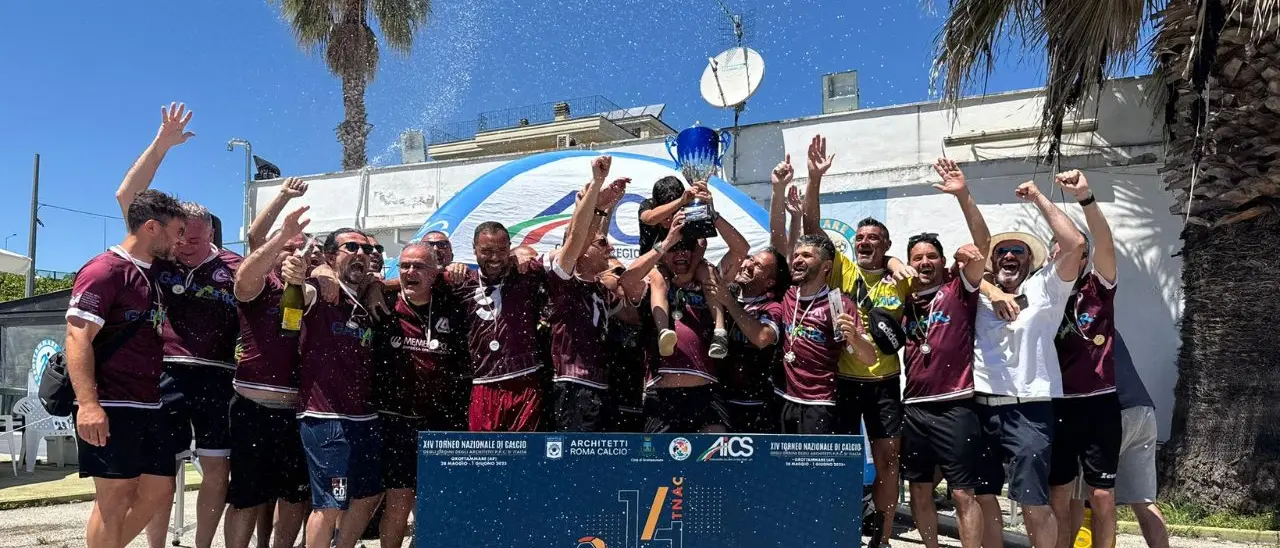 Gli architetti di Vibo e Reggio vanno in rete: la squadra di calcio formata dai due Ordini provinciali si laurea campione d'Italia