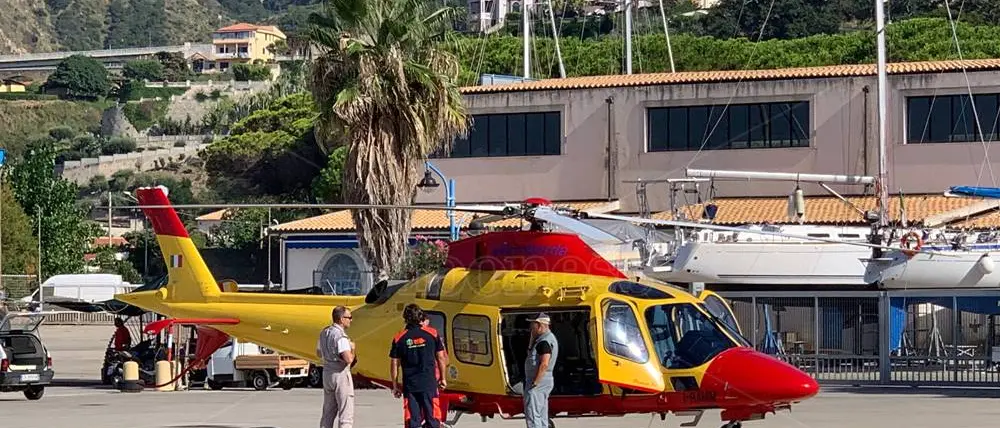 Cessaniti, travolto da un trattore mentre tenta di sistemarlo