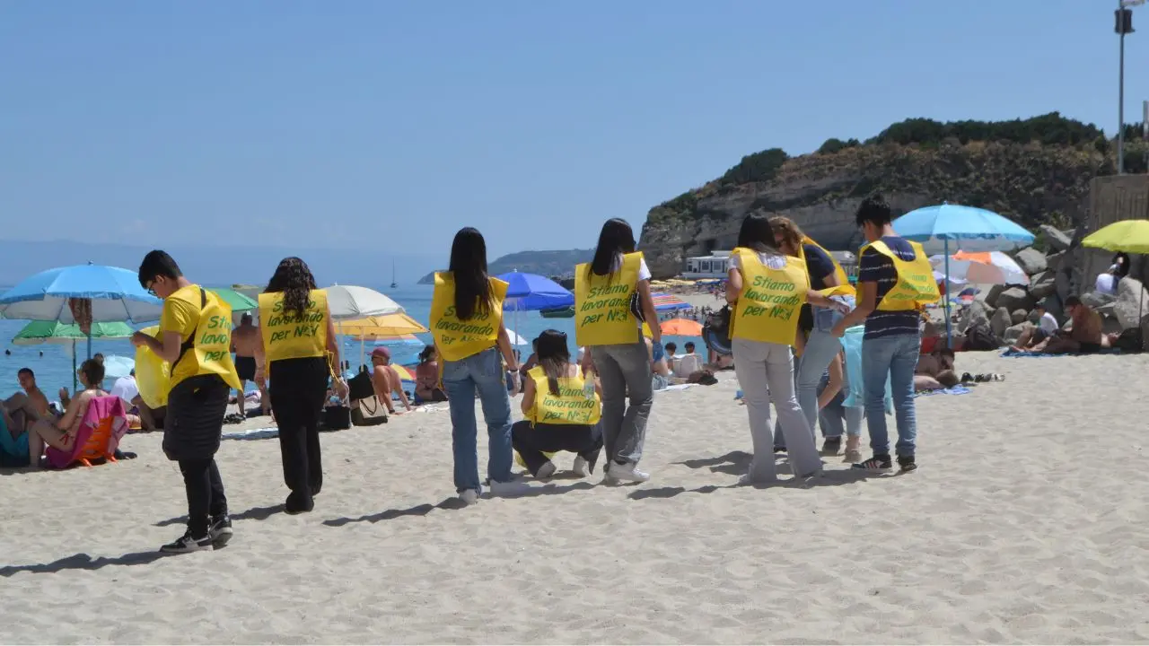 Gli studenti del Galluppi di Tropea come giovani sentinelle del mare nell'iniziativa promossa da Legambiente Ricadi