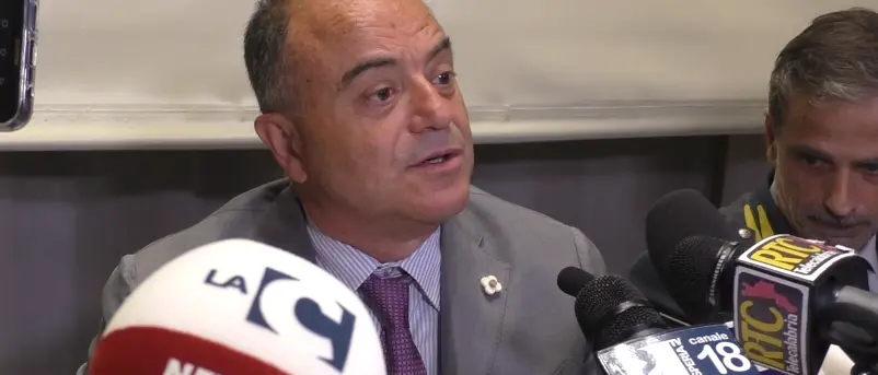 Gratteri: «In Calabria 15 Comuni sciolti per mafia ed oggi molti i sindaci assenti»